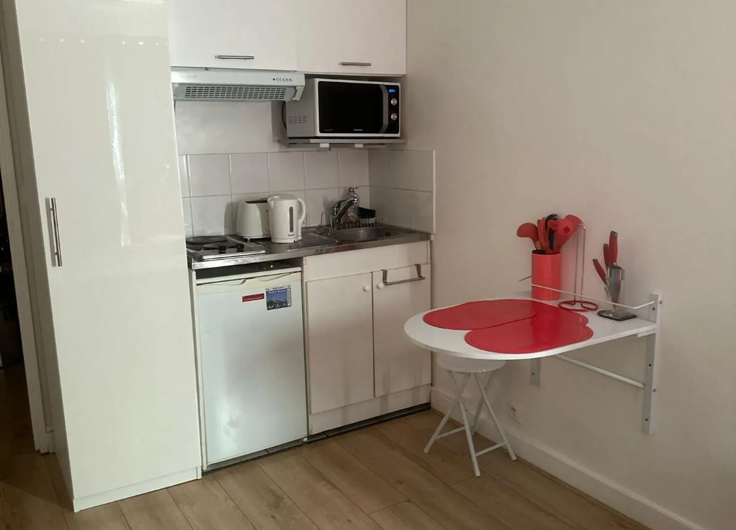 Calm And Comfortable Parisian Studio France